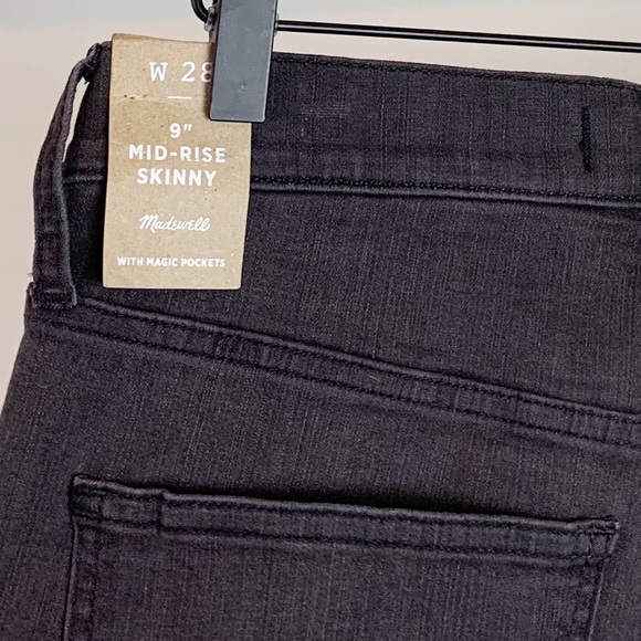 NWT Madewell 9” Mid Rise Ripped Distressed Skinny Jeans In Black Sea - Picture 7 of 7